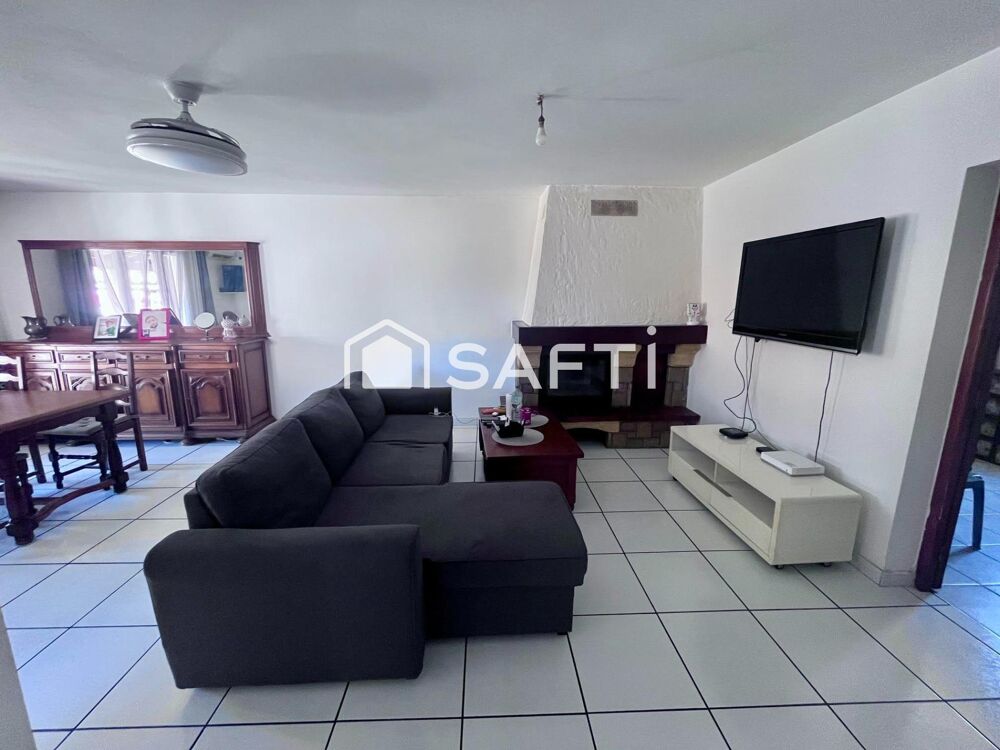 Vente Maison SANARY-SUR-MER - VILLA 6 PIECES 5 CHAMBRES AVEC PARCELLE DE 275M² + STUDIO INDEPENDANT Sanary-sur-mer