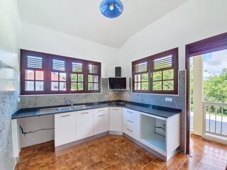  Appartement à louer 4 pièces 120 m²