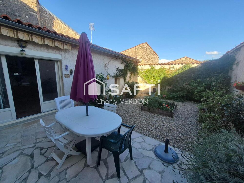 Vente Maison Maison avec étage en plein bourg de Loulay Loulay