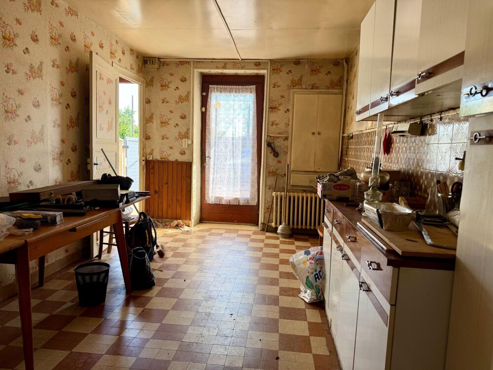 Vente Maison MAISON À RÉNOVER +TERRAIN CONSTRUCTIBLE + GARAGES Niort