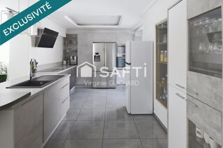  Maison � vendre 9 pi�ces 350 m�