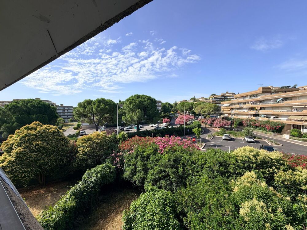 Vente Appartement Estanove, studio avec terrasse, parking et cave Montpellier