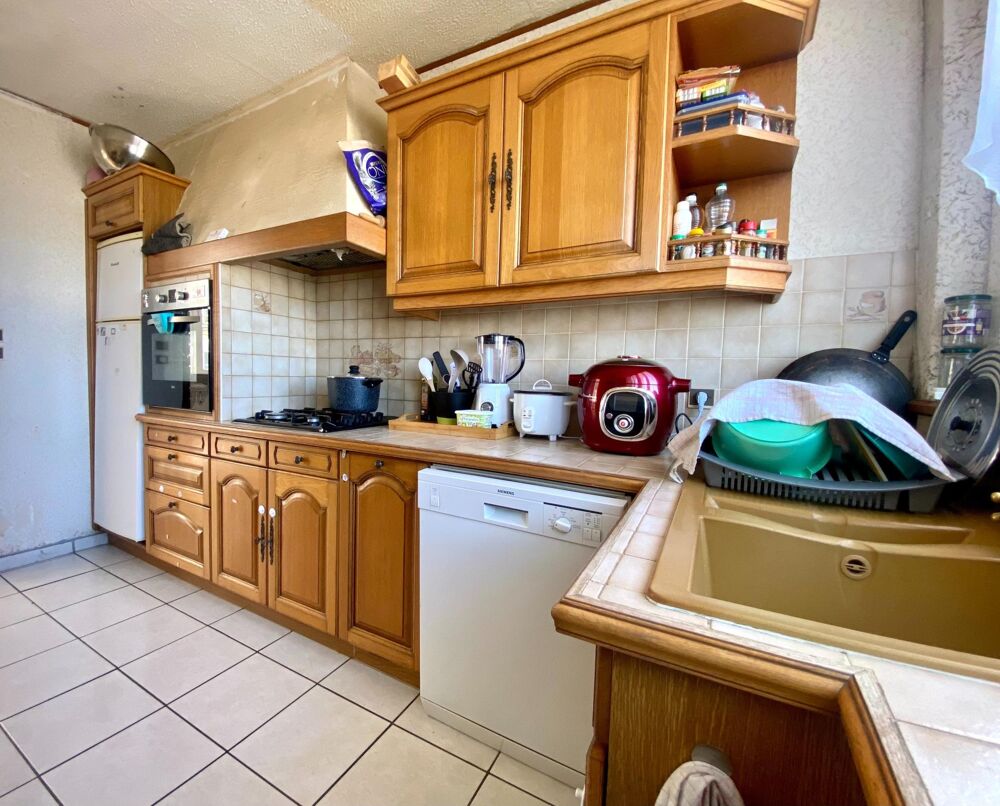 Vente Maison Maison de ville avec potentiel en plein Briec. Opportunité d'investissement Briec