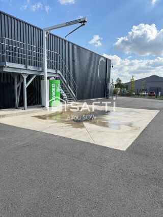  Parking / Garage à vendre 196 m²