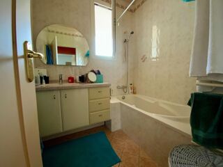 Vente Maison A Nérac, maison 7 pièces, 3 chambres, sur sous-sol en partie aménagé sur un terrain d'environ 1,2 ha Nerac
