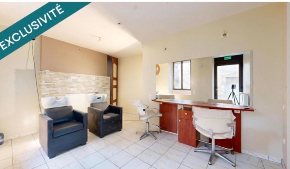 Vente Maison Immeuble en pierre au coeur de la commune du Bugue Le bugue