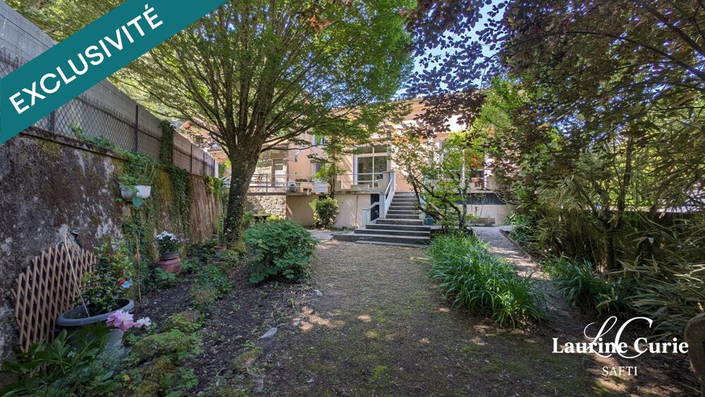 Maison 9 pièces de 216m² avec sous-sol intégral