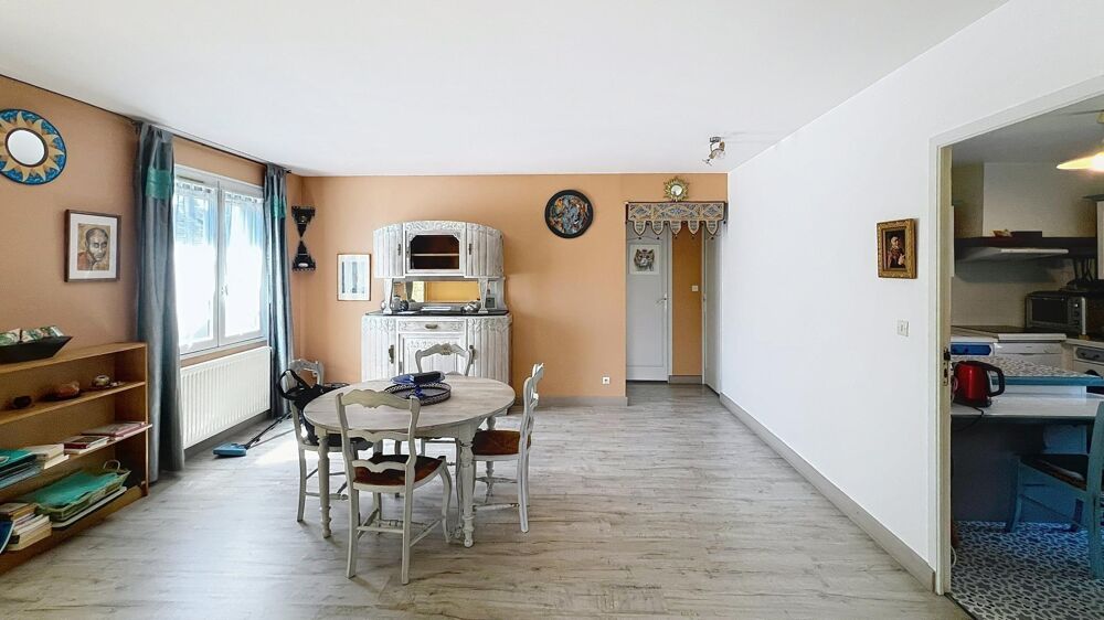 Vente Maison Ch�cy Centre et Canal/Loire, emplacement privil�gi� : nature et pratique pour cette maison 5 chambres, possible 6, sur sous-sol Ch�cy