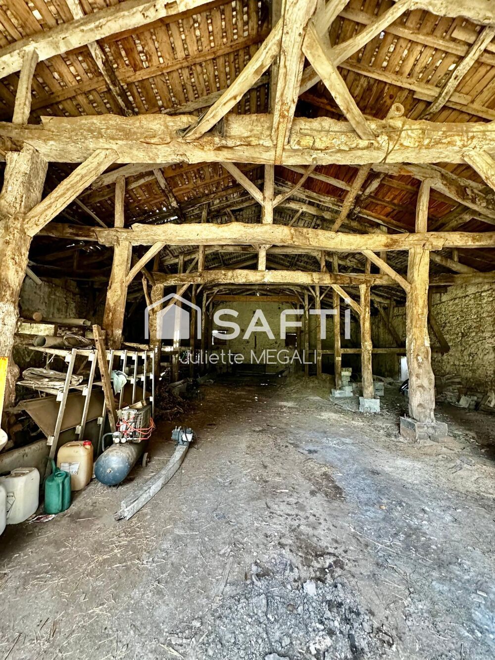 � vendre  Maison Bonneville-et-Saint-Avit-de-Fumadi�res (24230)