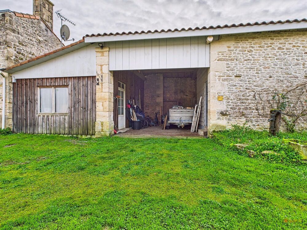 Longère 198 m² + piscine chauffée + dépendances