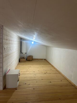  Maison � vendre 4 pi�ces 220 m�