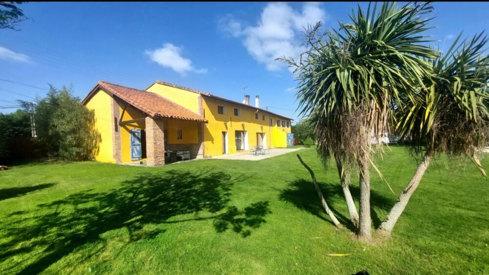Vente Maison Ancienne ferme de 301m², 6 chambres sur un terrain de 2500m² Saverdun