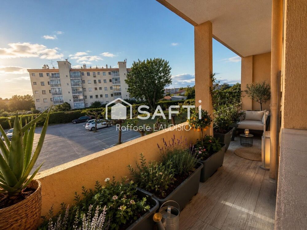 Vente Appartement Appartement T3 rénové de 69m², à 900m des plages Frejus