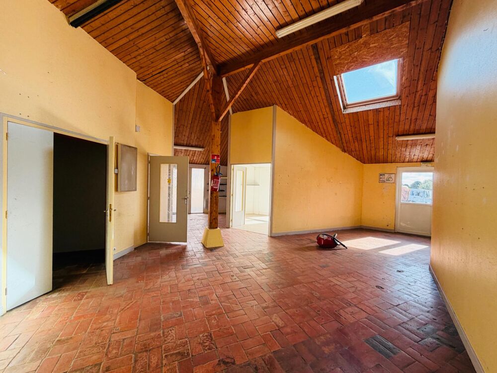 Vente Maison maison de 240 M2 de plain pied idéal pour créer un loft Minihy-treguier
