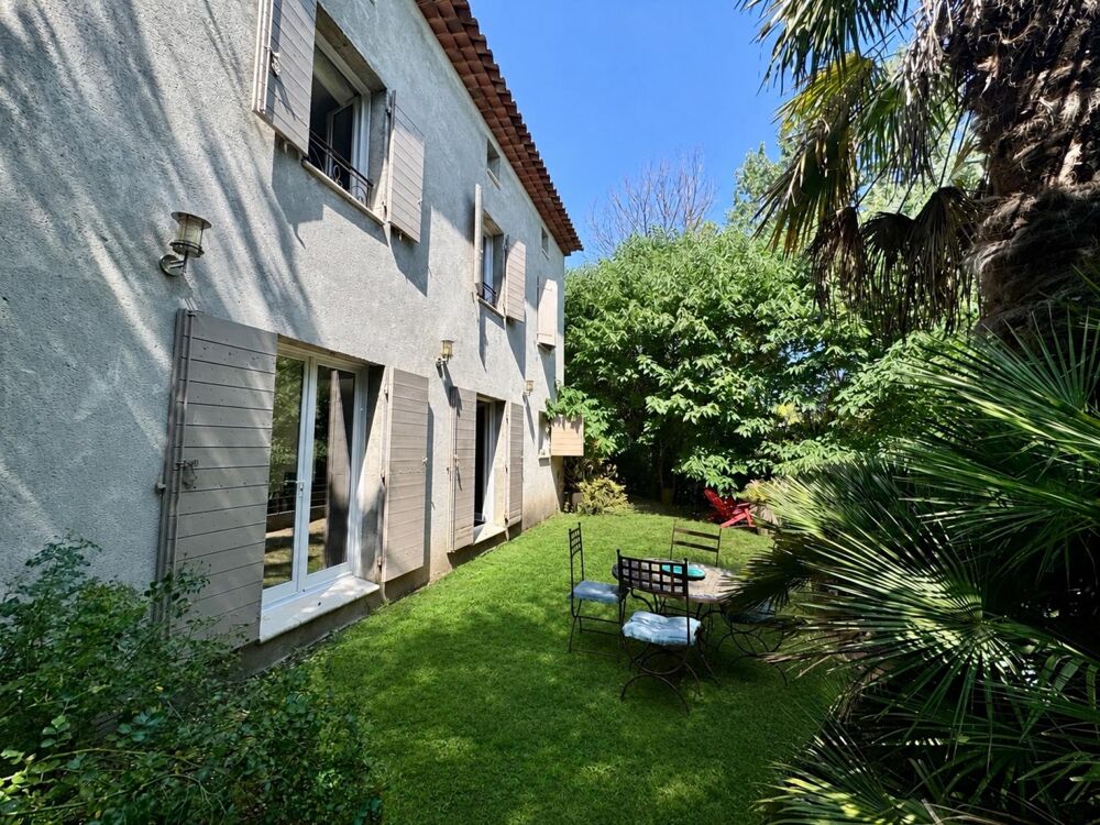 Villa de caractère avec piscine