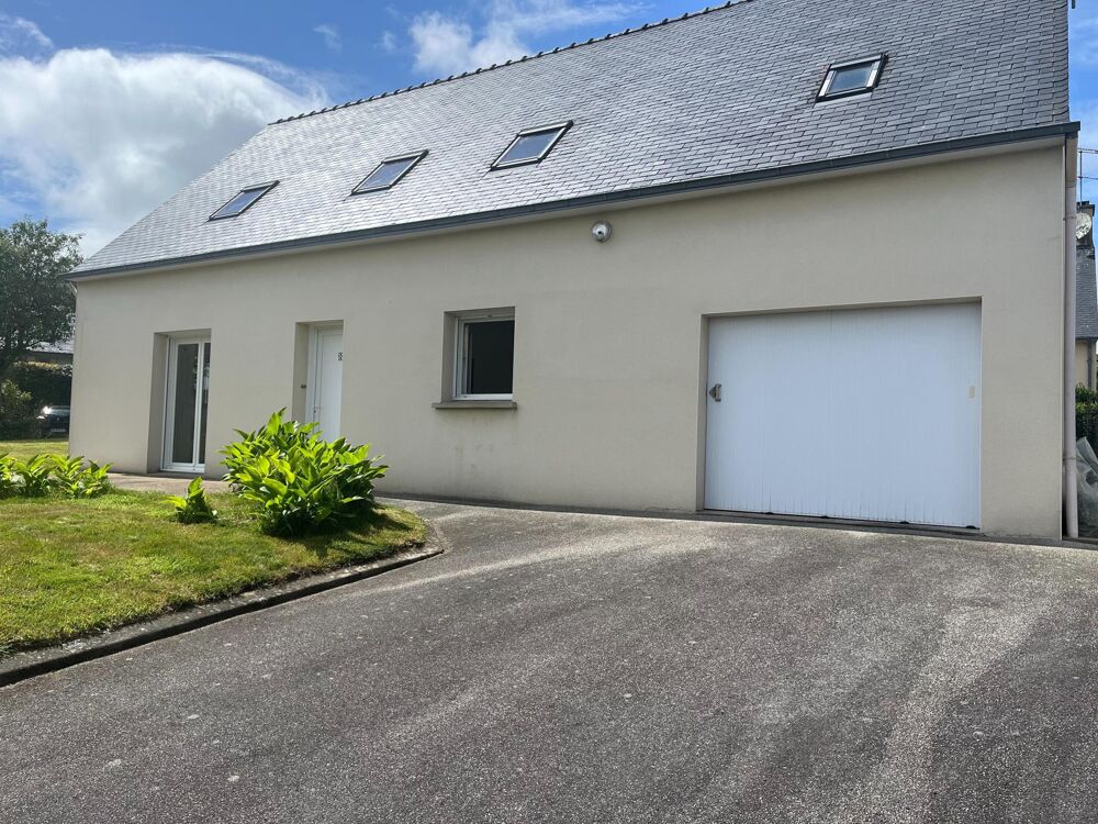 Maison au calme avec vie de plain pied bourg de Saint Yvi