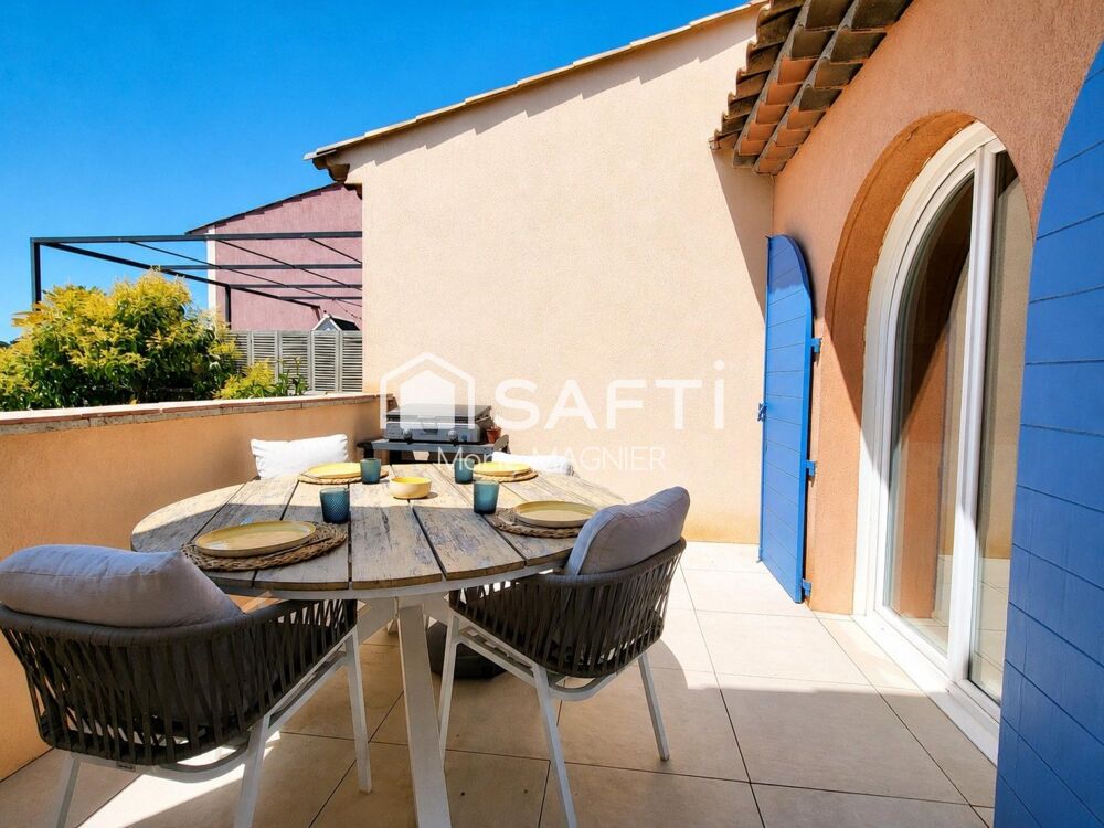 Duplex d'exception T4 de 99m2 à Grimaud - proche plages, Vendu meublé, prêt à vivre ou à louer, idéal pour profiter du Golfe de