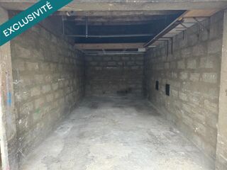  Parking / Garage  vendre 90 m