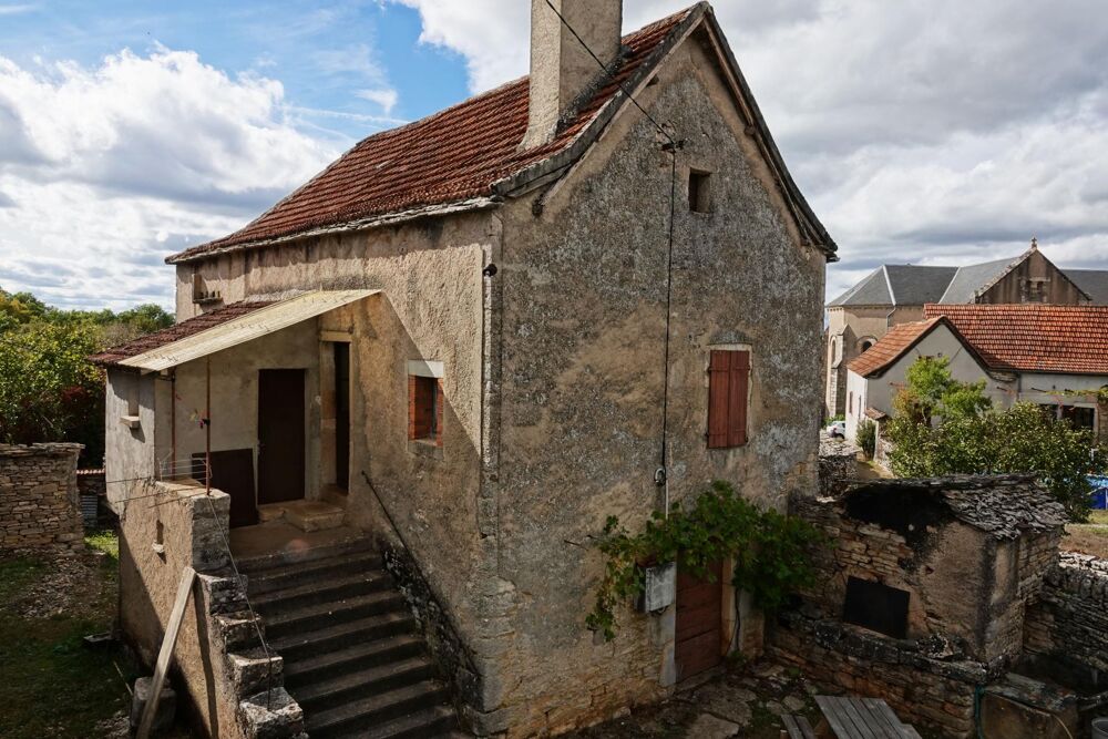 Maison de village ancienne.