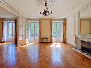  Appartement à vendre 6 pièces 148 m²