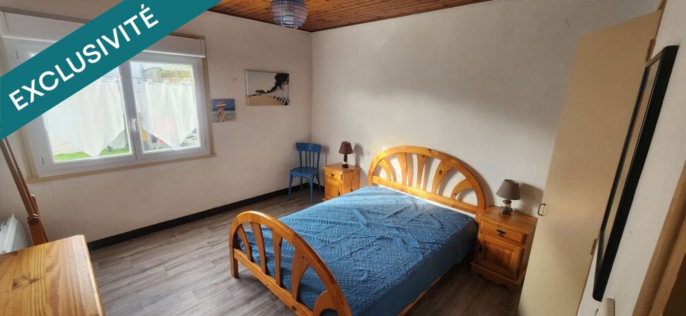 A l'Epine, je vous invite à visiter cette maison de 85 m2 environ, dans une propriété de 551m2 à deux cents mètres de la plage.