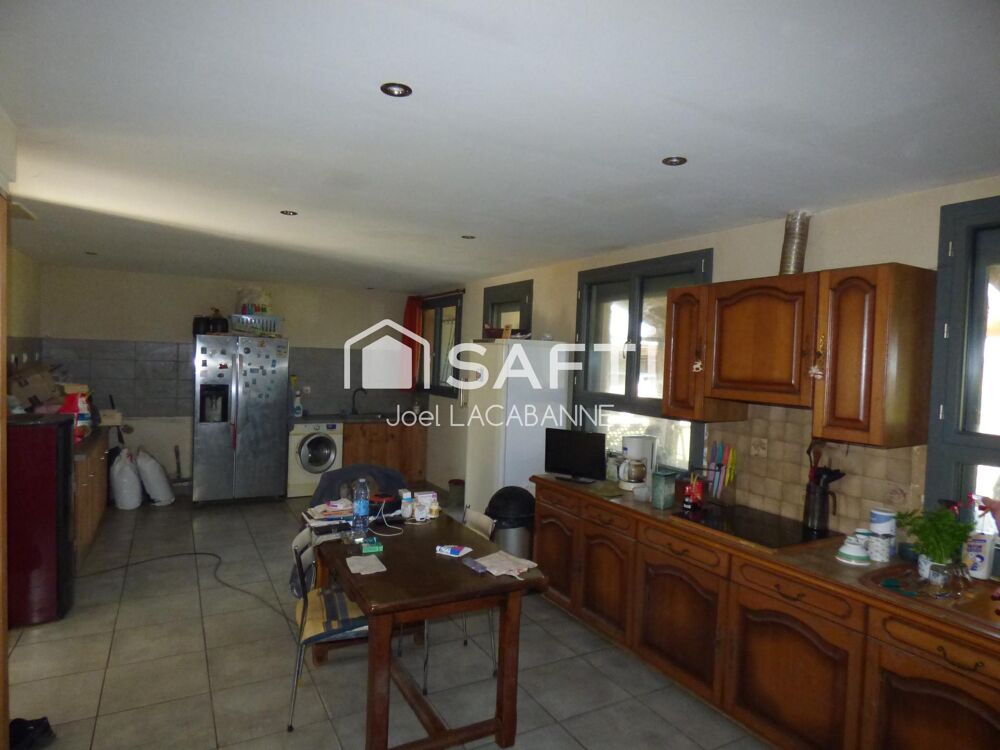 Villa plain pied, 4 chambres, garage, terrain de 7 796 m² (possible 1 ha en plus)