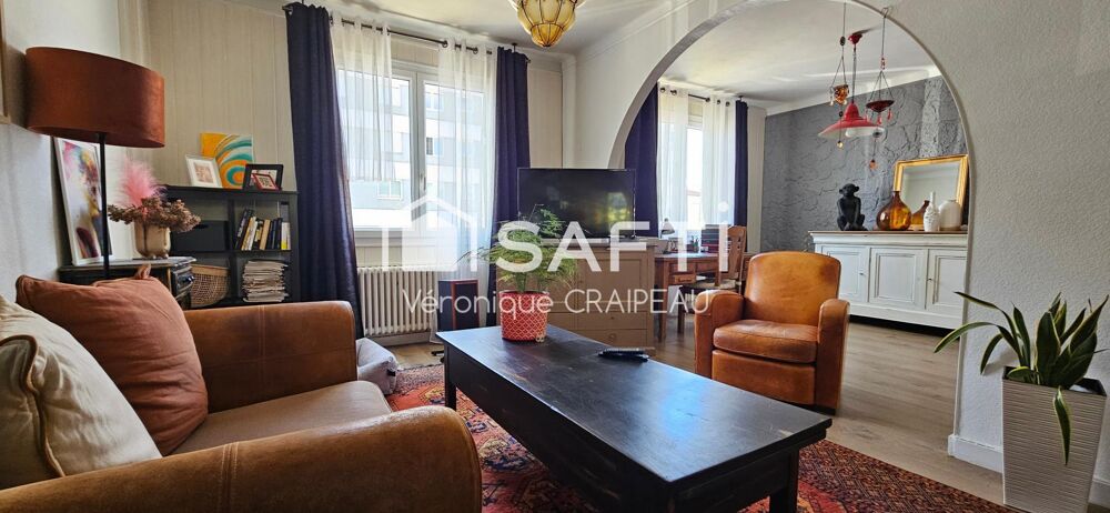 Vente Maison Maison de ville, 2 niveaux, 3 chambres, garage double et extérieur proche tous services La roche-sur-yon