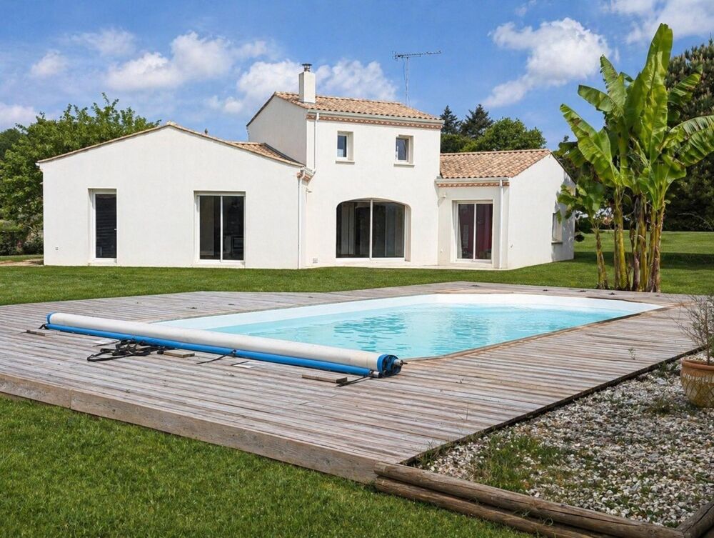 Jolie propriété, maison principale, piscine, grande dépendance et garage
