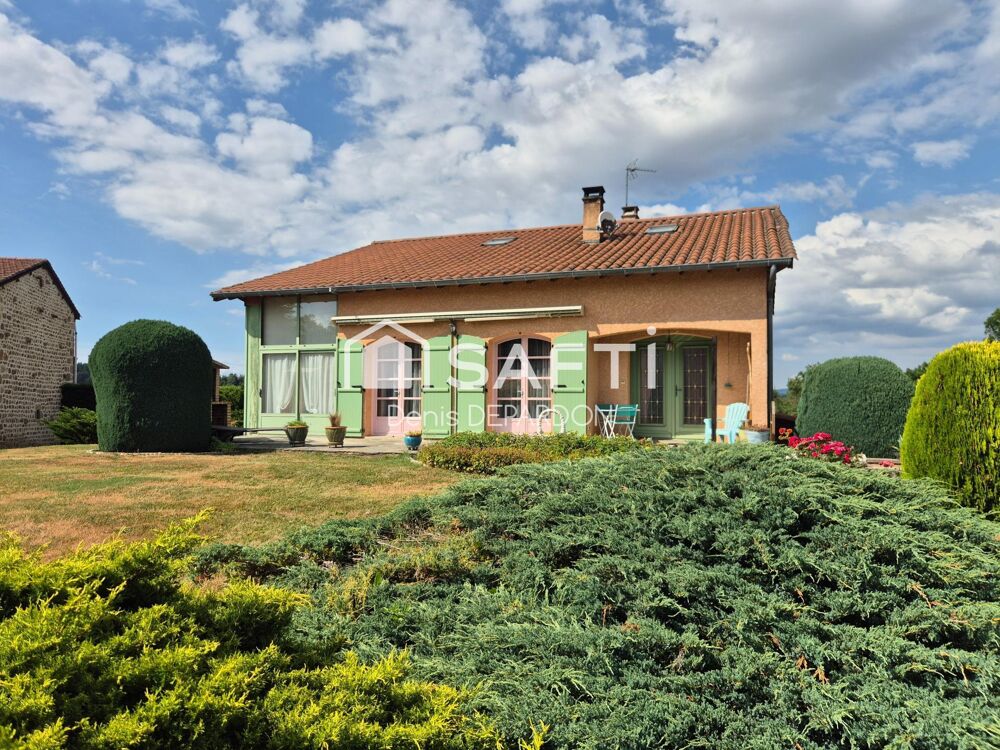 Villa avec grand terrain proche Craponne sur Arzon