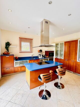  Maison � vendre 6 pi�ces 244 m�