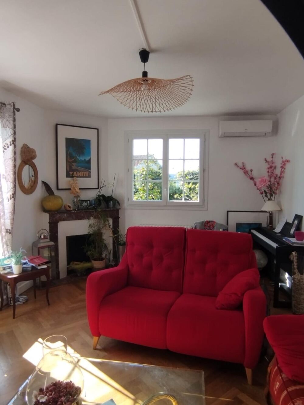 Vente Maison À Barbezieux-Saint-Hilaire, laissez-vous séduire par cette maison de caractère rénovée, alliant charme de l'ancien et confort mo Barbezieux-saint-hilaire