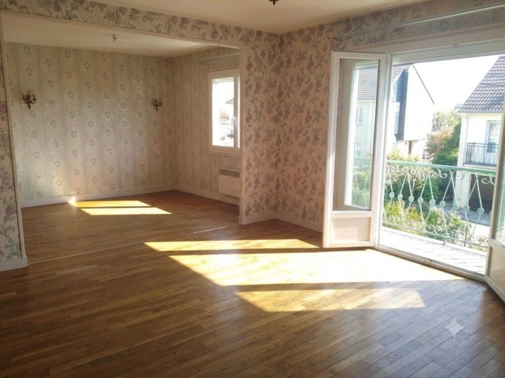 Vente Maison A quelques minutes des commerces et écoles, dans quartier calme, avec toutes les commodités. Reuilly