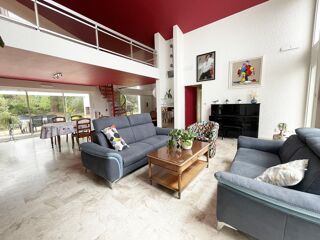  Maison à vendre 6 pièces 213 m²