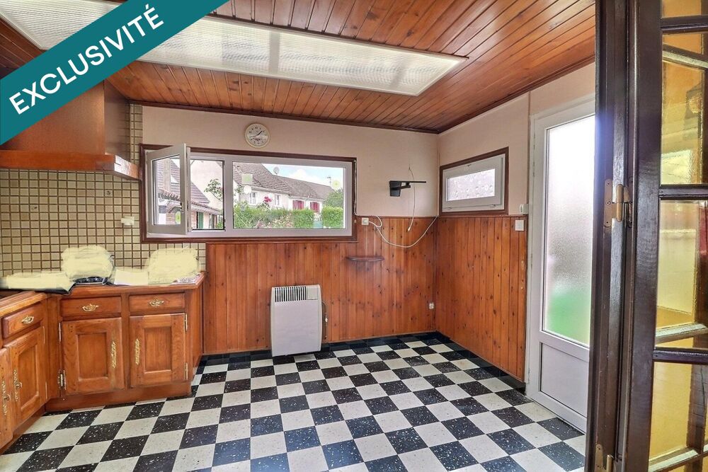 Vente Maison Maison semi-mitoyenne, 3 chambres, au calme, avec stationnement, garage, remises et jardin . Le tout en bon état de santé struct Poix-du-nord