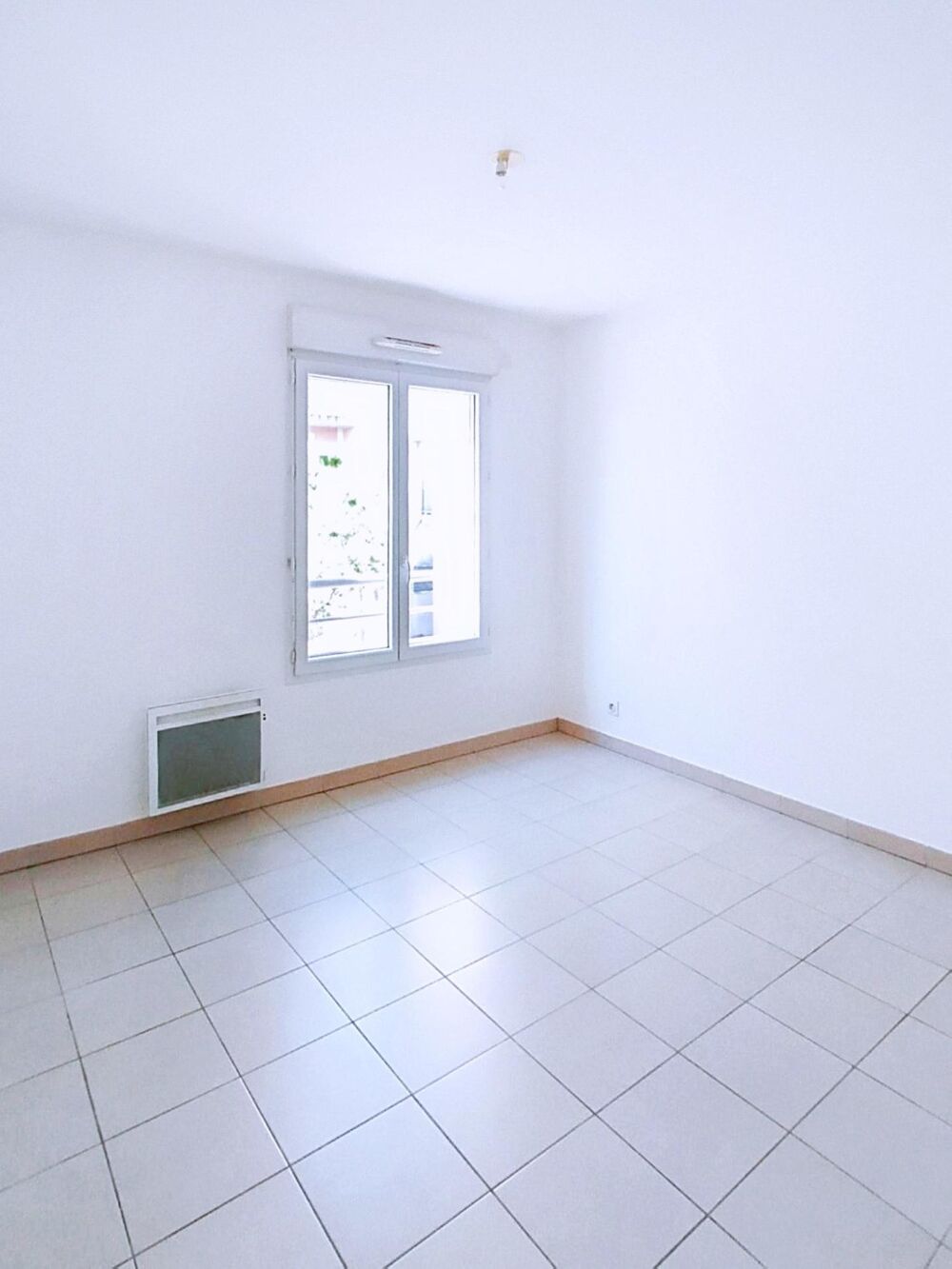Vente Appartement Grasse – T2 lumineux 48m², parking inclus, construction 2015 Grasse