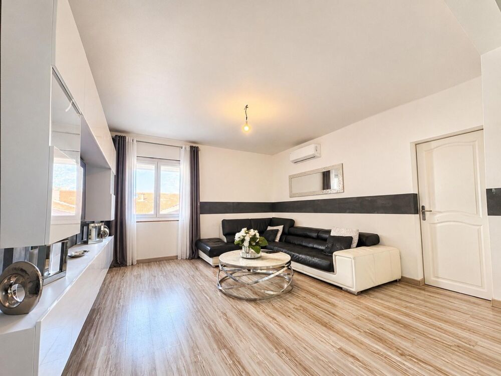 Vente Maison Maison de Ville de plus 200 m2 en centre ville Port-de-bouc