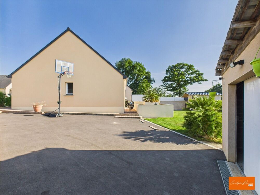 Pavillon de plain-pied tout confort avec piscine  Saint-Fraimbault-de-Prières