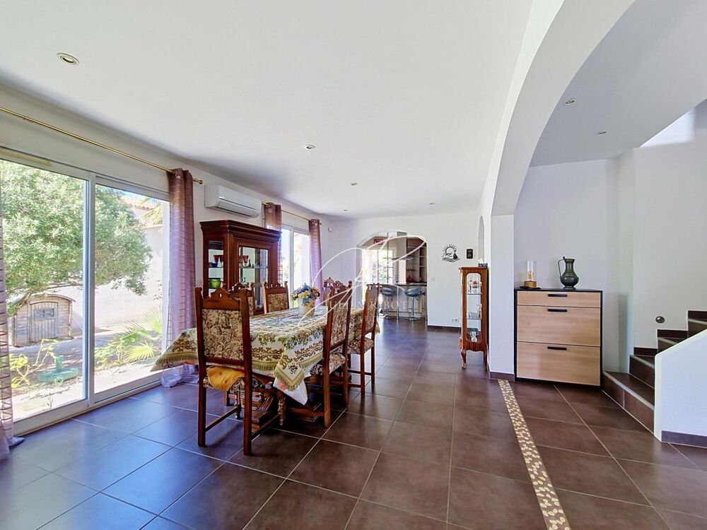 Maison 5P 143 m² 4 chambres double garage, piscine