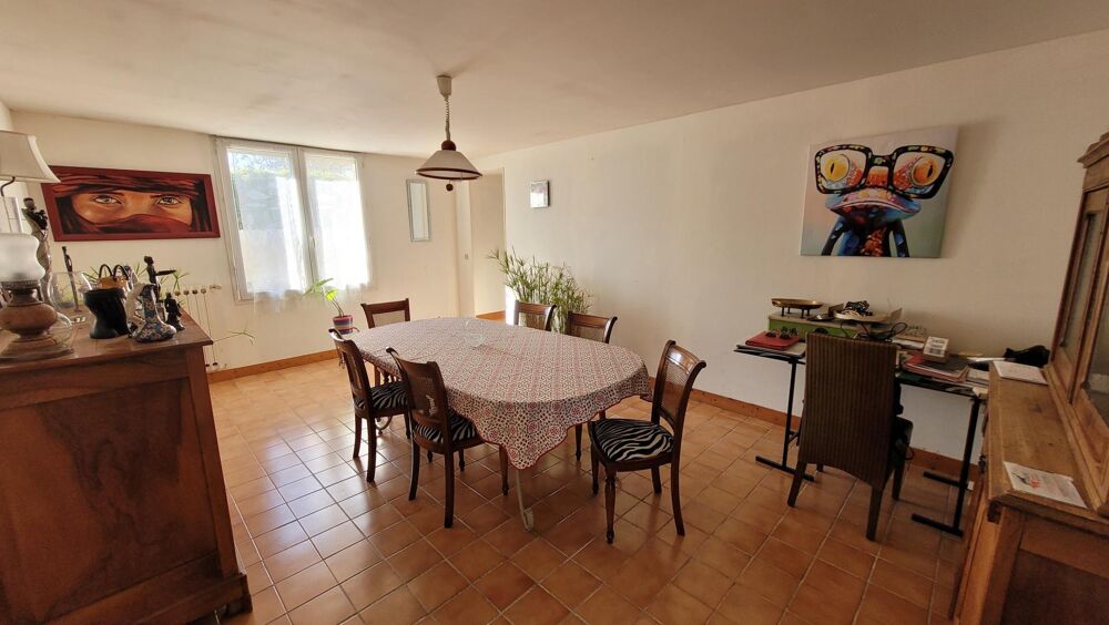 Maison de ville plein pied 131m2, 3 chambres ,grand garage, jardin