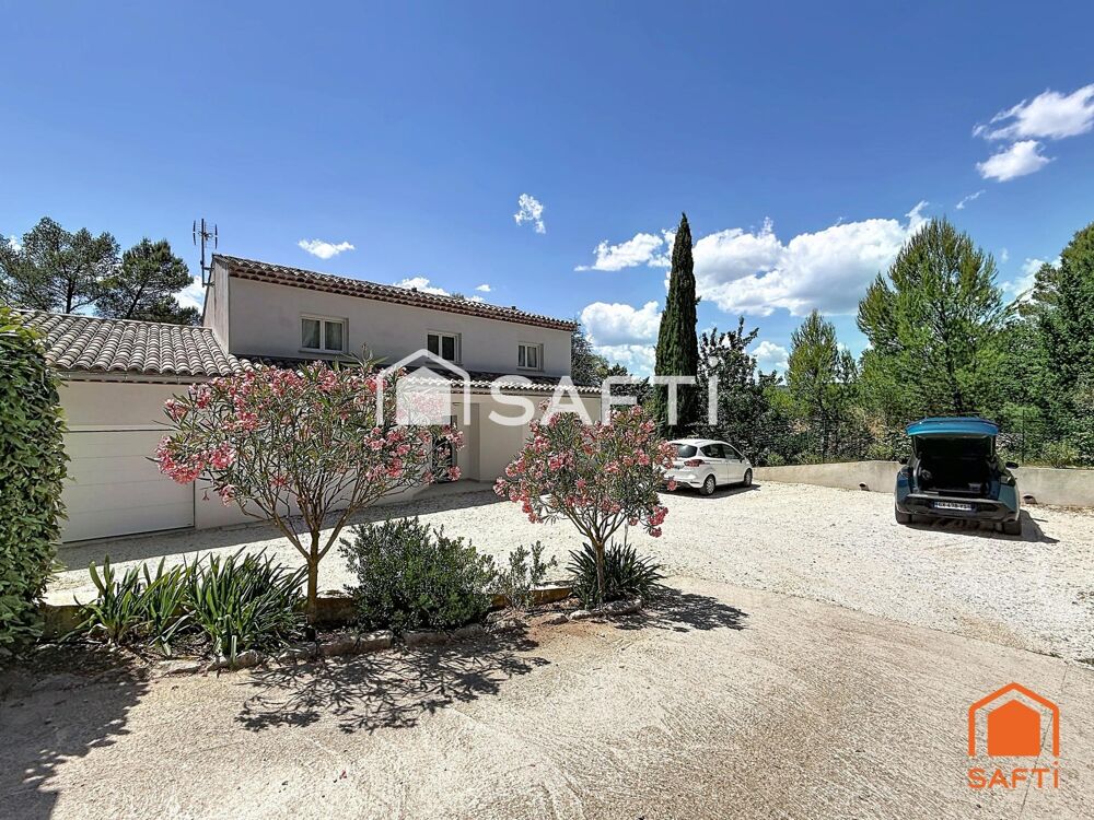 Villa récente de 133m² posée sur 1300m² de terrain clos