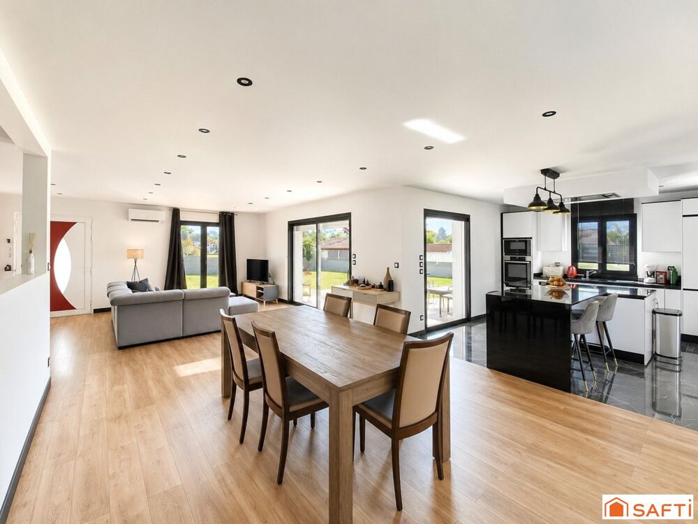 Maison contemporaine avec vue montagnes