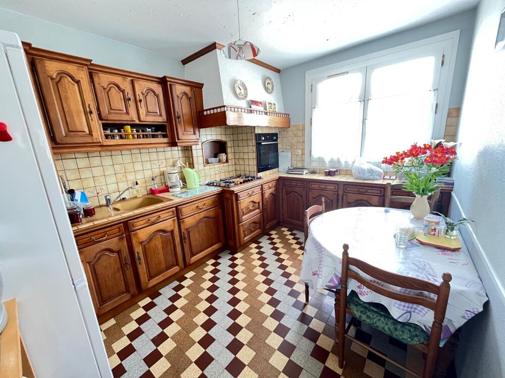 Vente Maison MAISON AVEC BEAU POTENTIEL – BOURG DE LANDEVANT Landevant
