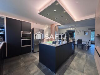  Maison � vendre 6 pi�ces 214 m�