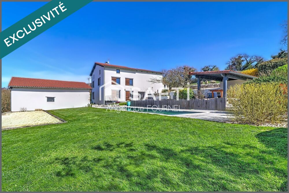 Vienne, propriété dexception de 400 m² sur 6 100 m² de terrain paysagé.