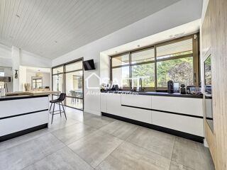  Maison  vendre 7 pices 240 m