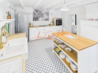  Propri�t�/ch�teau � vendre 12 pi�ces 333 m�