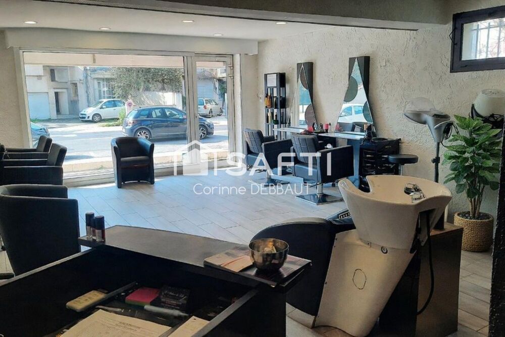   À VENDRE – FONDS DE COMMERCE ET DROIT AU BAIL SALON DE COIFFURE – 
