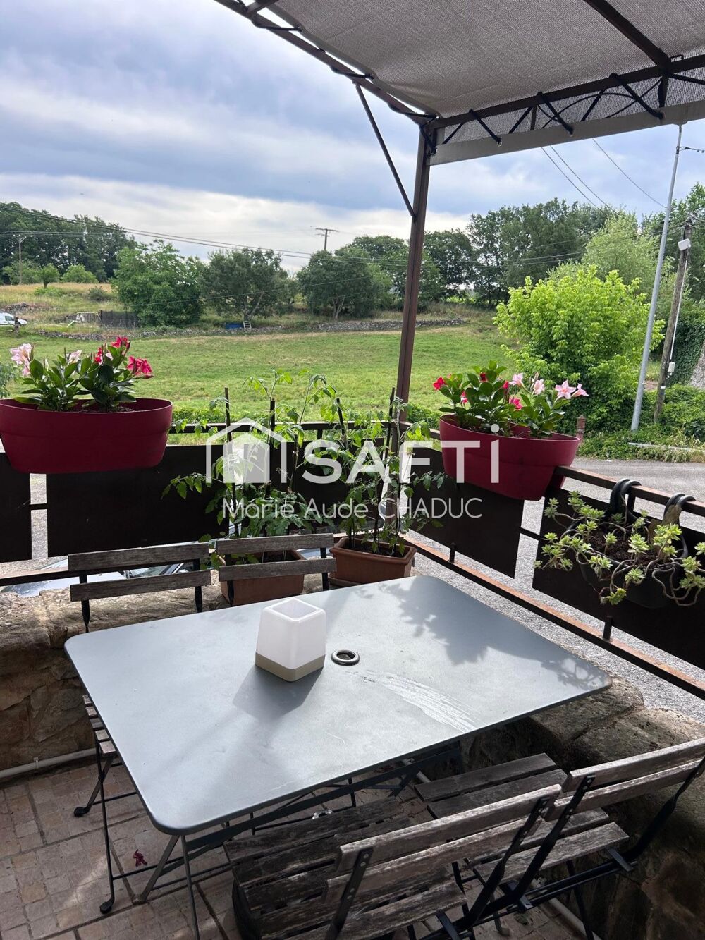 Maison avec Gîte et chambre d'hôte -T5 - 104 m2 - terrasse
