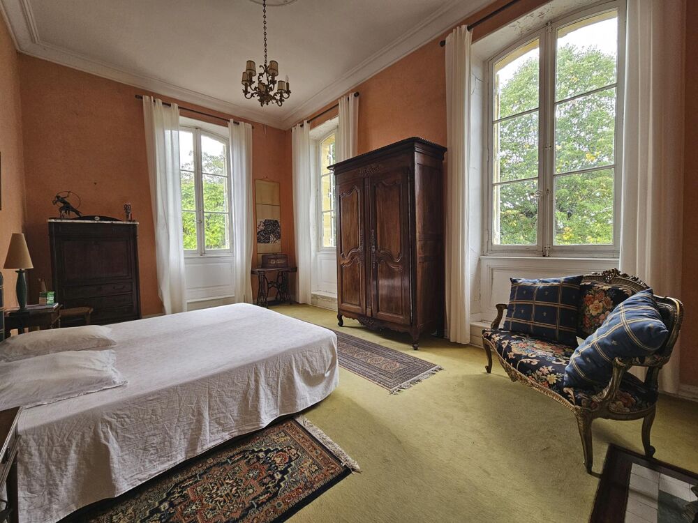 à vendre  Propriété/château Camblanes-et-Meynac (33360)