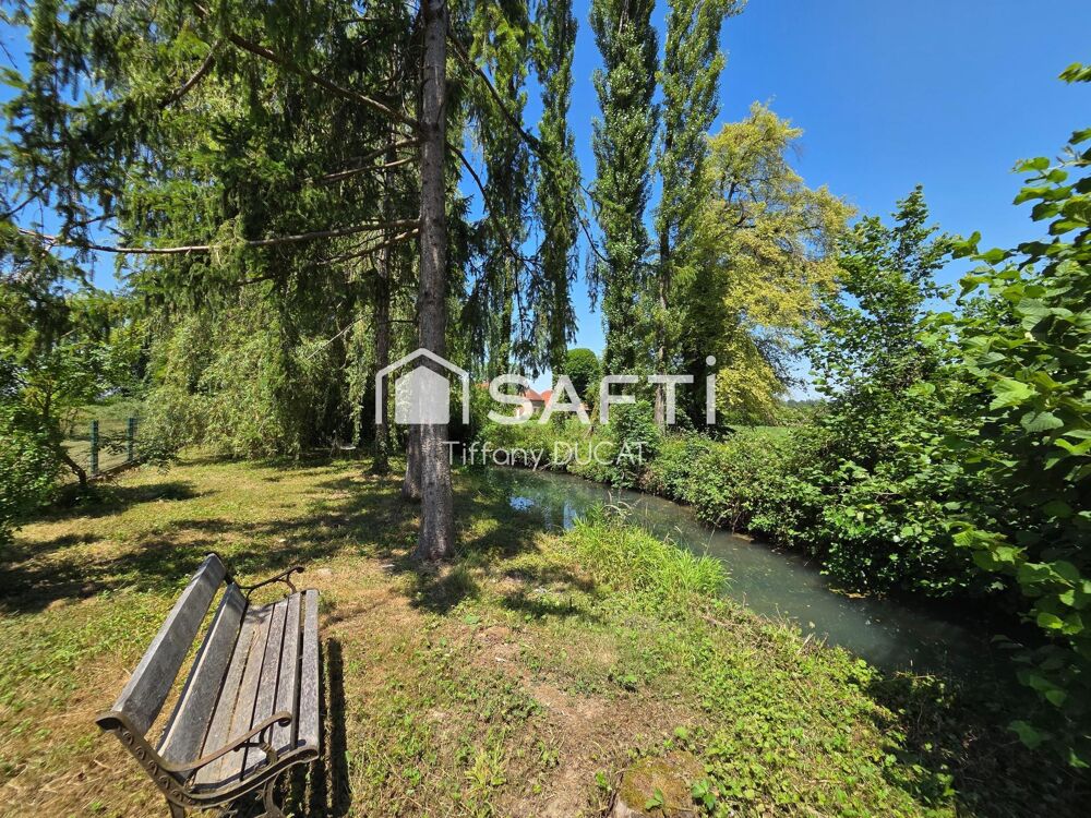 Vente Maison Maison trois chambres avec granges bordée d'un cour d'eau. Avreuil